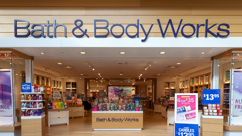 Bath & Body Works sales floor