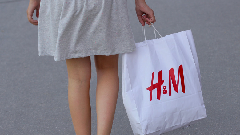 H&M shopping bag