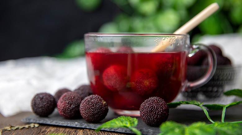 Fresh bayberry tea