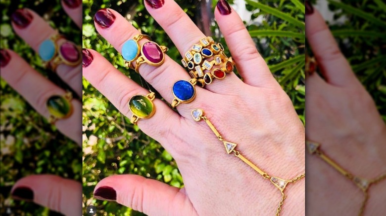 Colorful rings