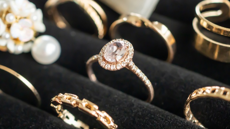 A set of gold rings