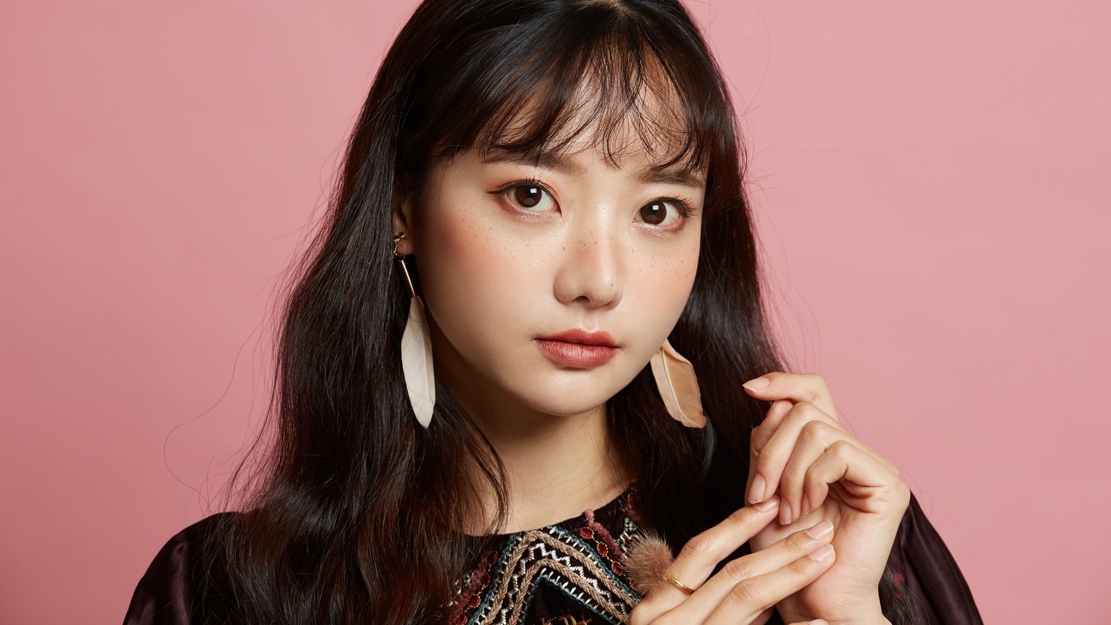 How To Do The Trendy Japanese Blush Technique For Perfectly Flushed Cheeks