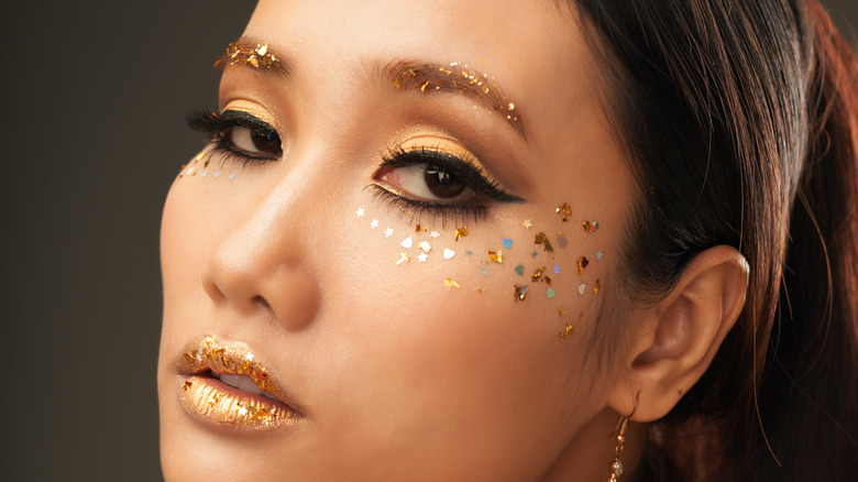 Glitter eyebrows
