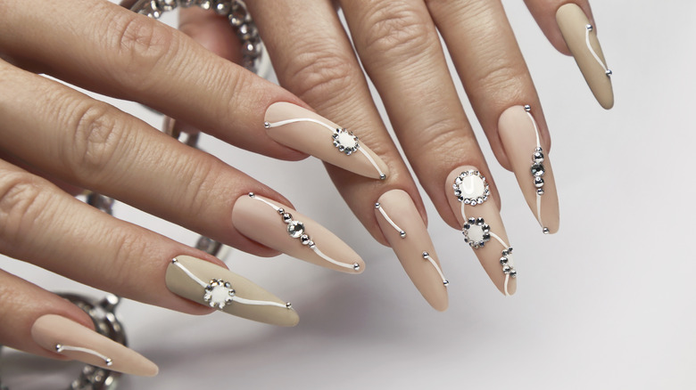 19 Short Nail Designs To Inspire Your Next Mani | Glamour UK