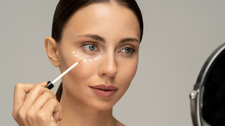 How To Perfect The White Concealer Trend For A Brighter Undereye