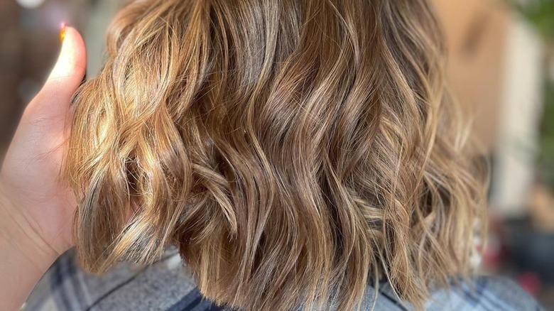 How To Pull Off The Trendy Mushroom Brown Hair Color