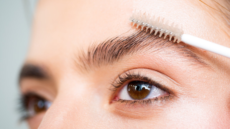 Applying brow gel