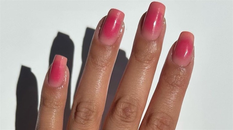 Blush nails by Instagram user jefanails