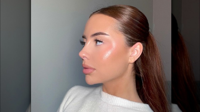 Natural makeup look