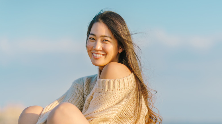Wearing sweaters on sale in summer