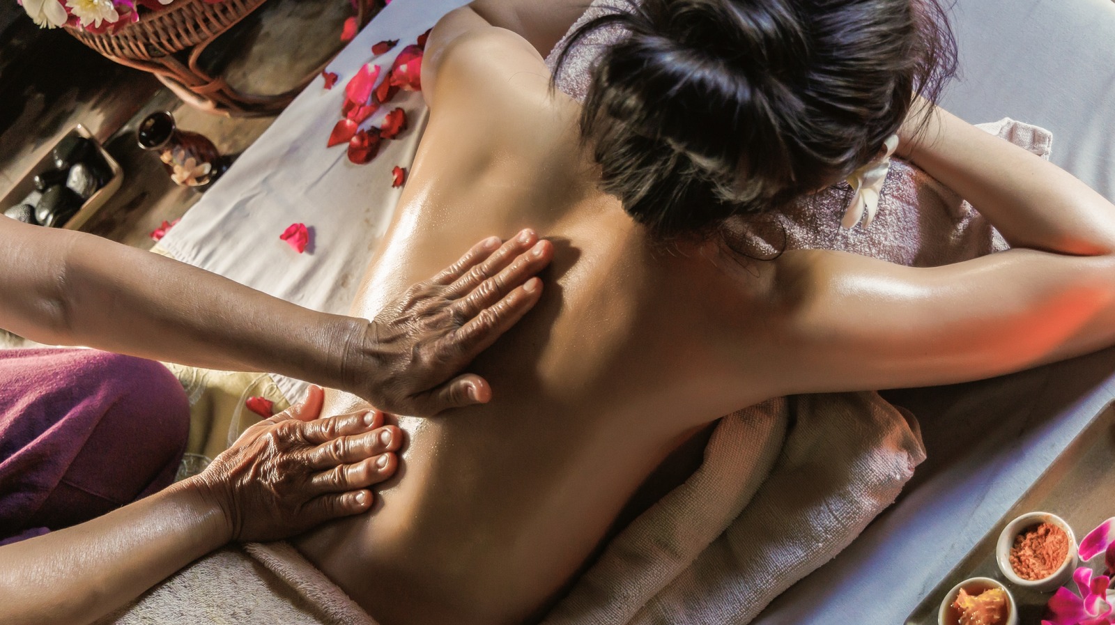 тайские массажи грудью фото 97