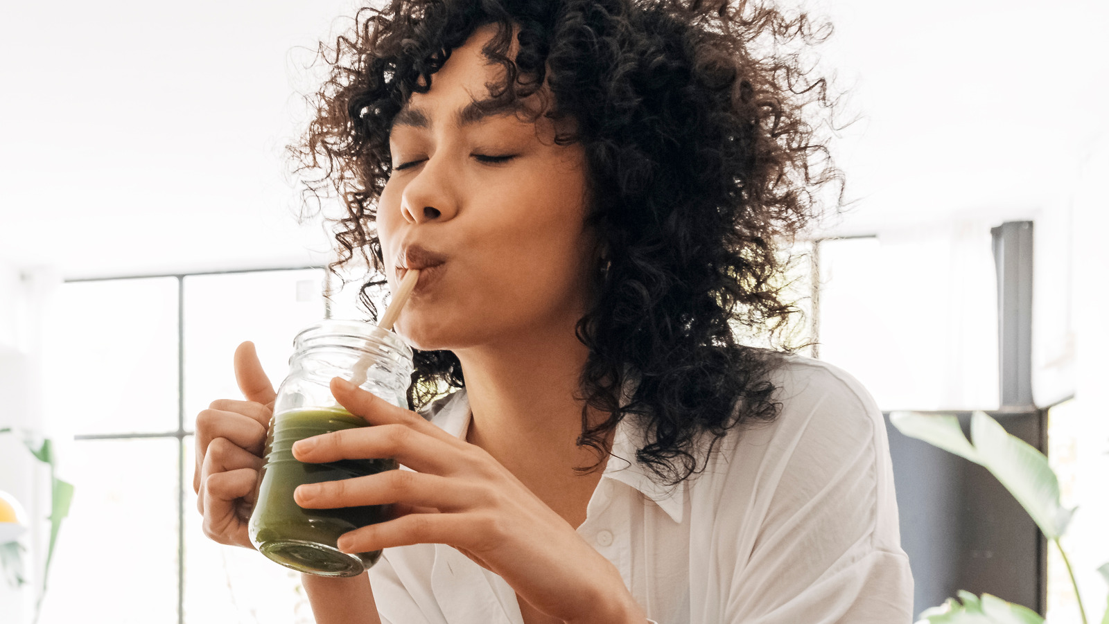 Is There A Bigger Benefit To Ingesting Your Skincare Instead Of Applying It? Is There A Bigger Benefit To Ingesting Your Skincare Instead Of Applying It?