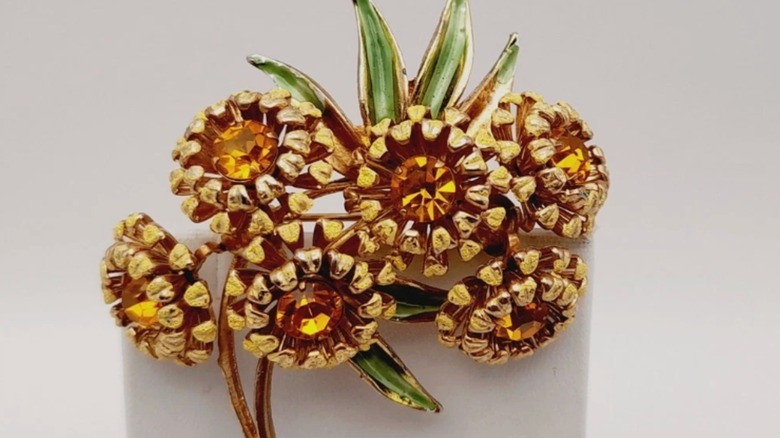 An image of a vintage Weiss Sunflower Brooch from the 1950s.