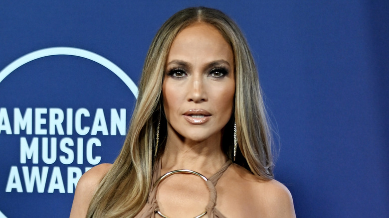 Jennifer Lopez with long, flowy hair