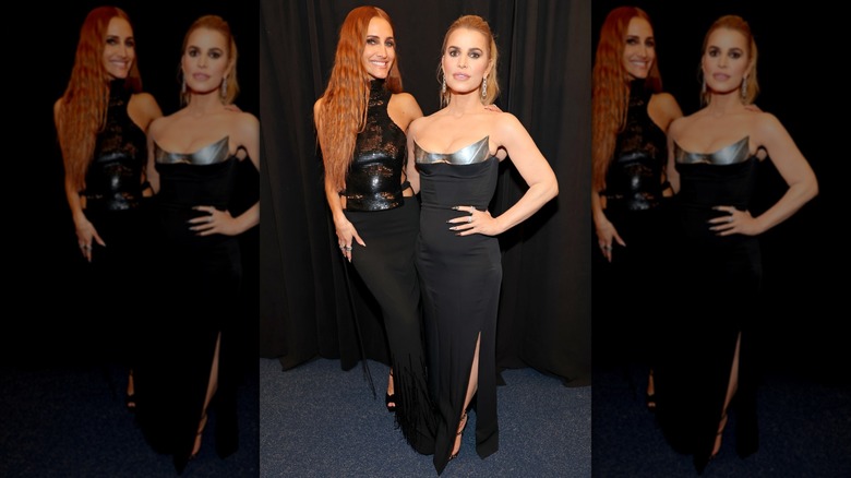Jessica Simpson with sister Ashlee backstage at the 2025 MTV Video Music Awards