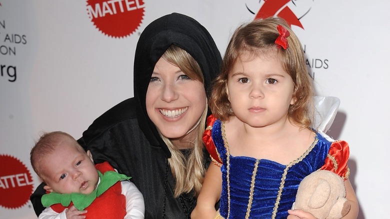 Jodie Sweetin poses with her daughters in 