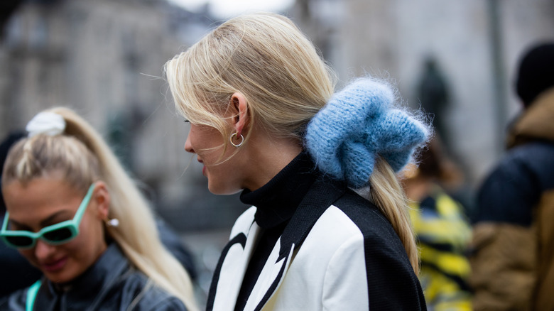 woman with jumbo scrunchie