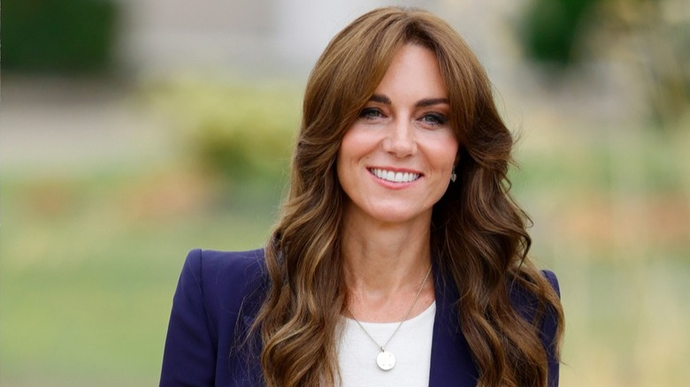 Kate Middleton's Curtain Bangs Are The Only Hair Inspo You'll Need This ...