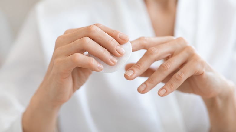 woman with natural nails