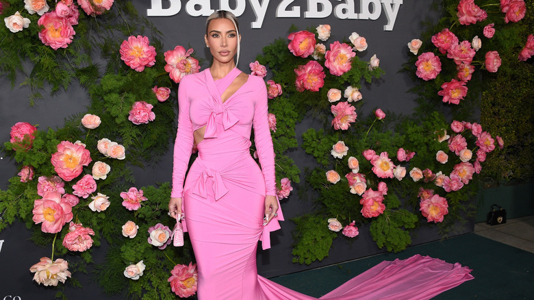 Kim Kardashian in all pink on the red carpet