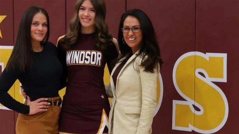 Lauren Boebert's Attempt At A Sleek Neutral Outfit Made One Major Mistake