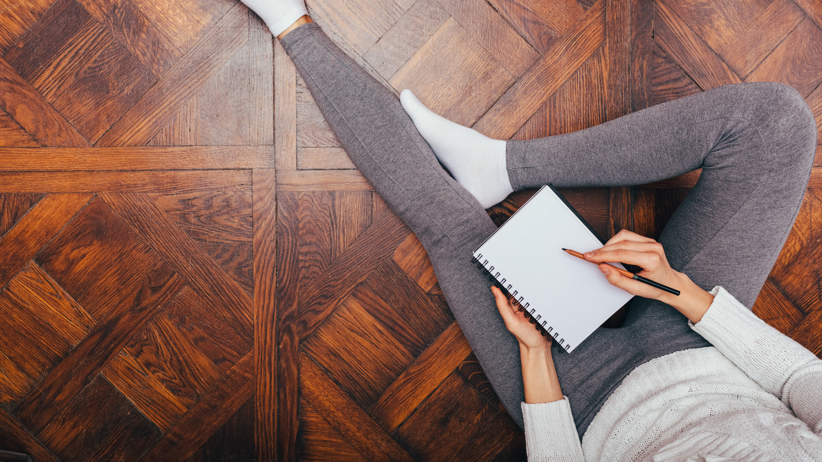 Leggings Vs. Yoga Pants When Should You Wear Each Athleisure Style?