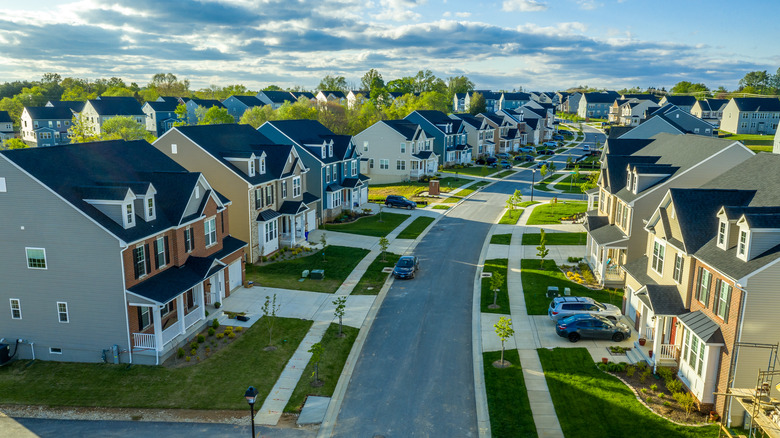 wealthy neighborhood