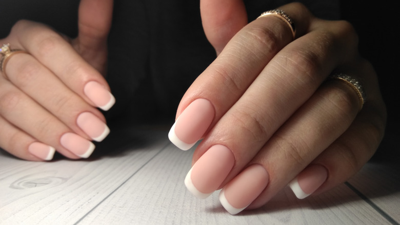 Matte french manicure