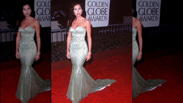 Minnie Driver at the 1998 Golden Globe Awards