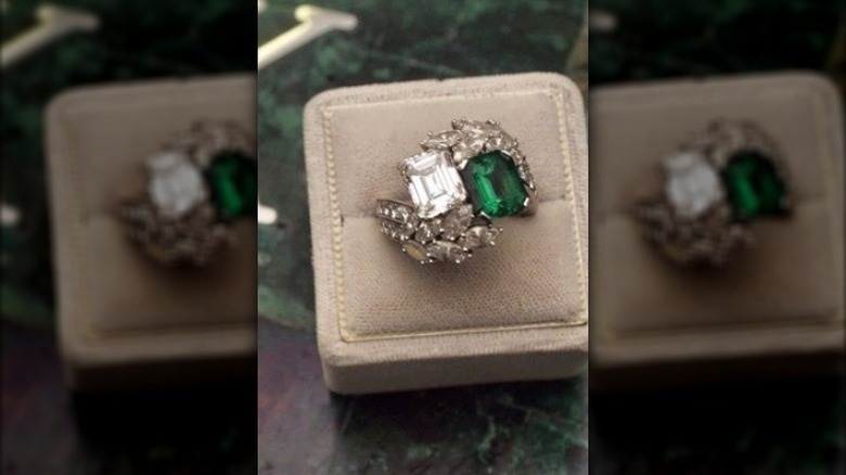 Jackie kennedy engagement ring