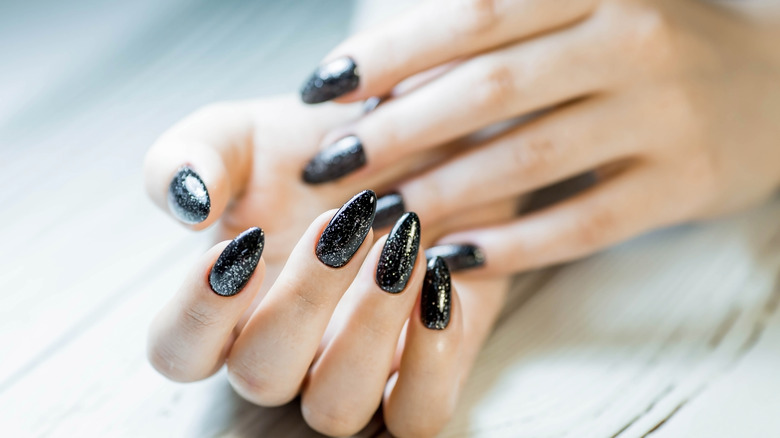 black almond nails silver glitter