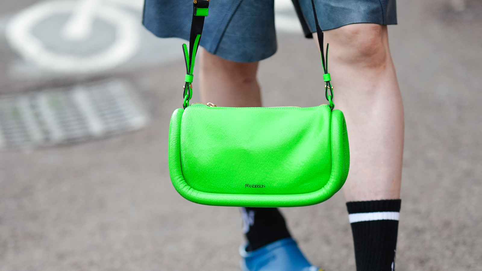 Neon Bags Are Taking Over From Neutrals This Summer (Move Over, Quiet ...