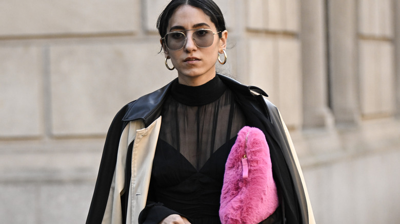 accessories- pink bag