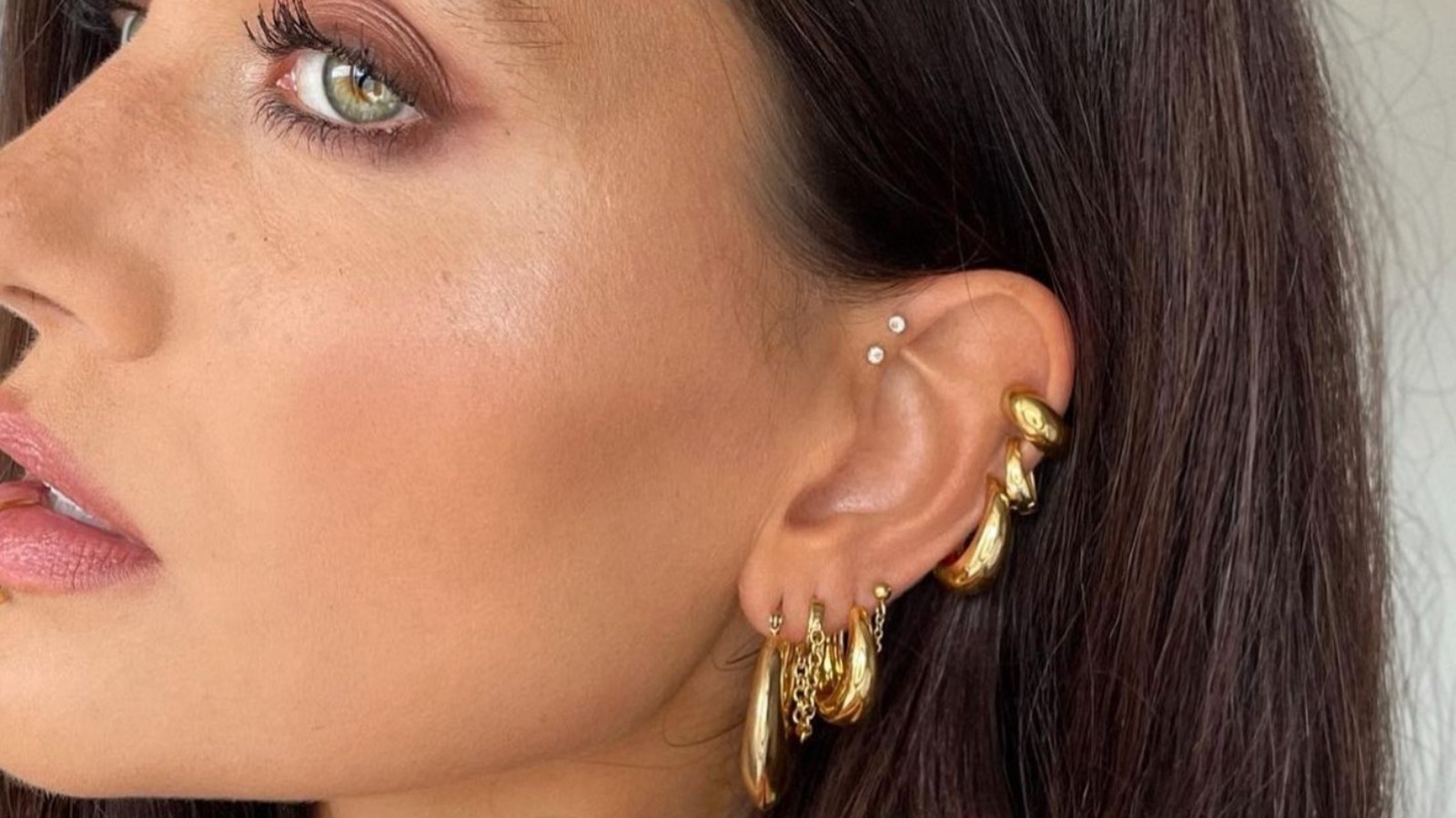 Perfect Your Earring Stack With These Pro Tips – Glam