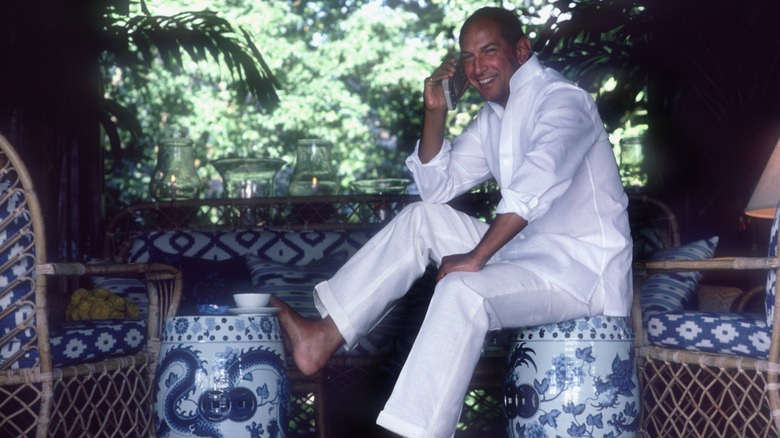 Oscar de la Renta at his apartment in the Dominican Republic in February 1985.