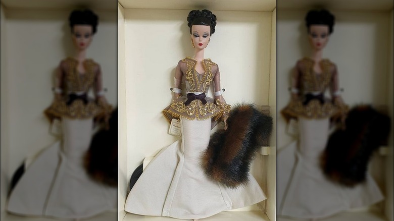 Châtaine Barbie in original packaging