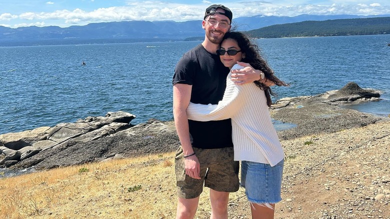 Sadie Laflamme-Snow and boyfriend Cameron Martin pose in Vancouver Island (2023)