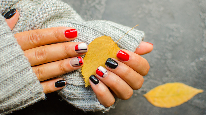 Buy Red to Black Multichrome Nail Polish Red and Black Color Shifting  Chrome Nails Neo Online in India - Etsy