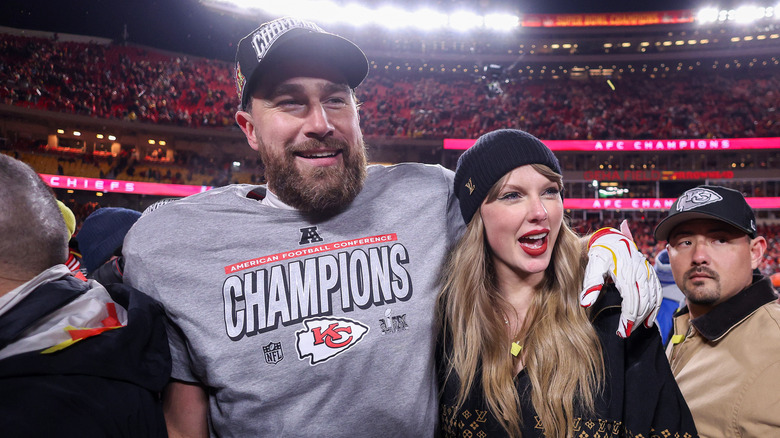 Taylor Swift and Travis Kelce at a football game