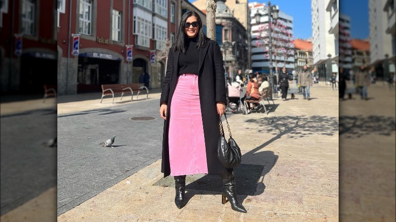 black and pink maxi skirt outfit