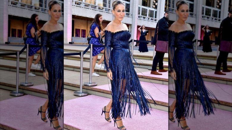 Sarah Jessica Parker wearing a blue fringe dress in September 2017