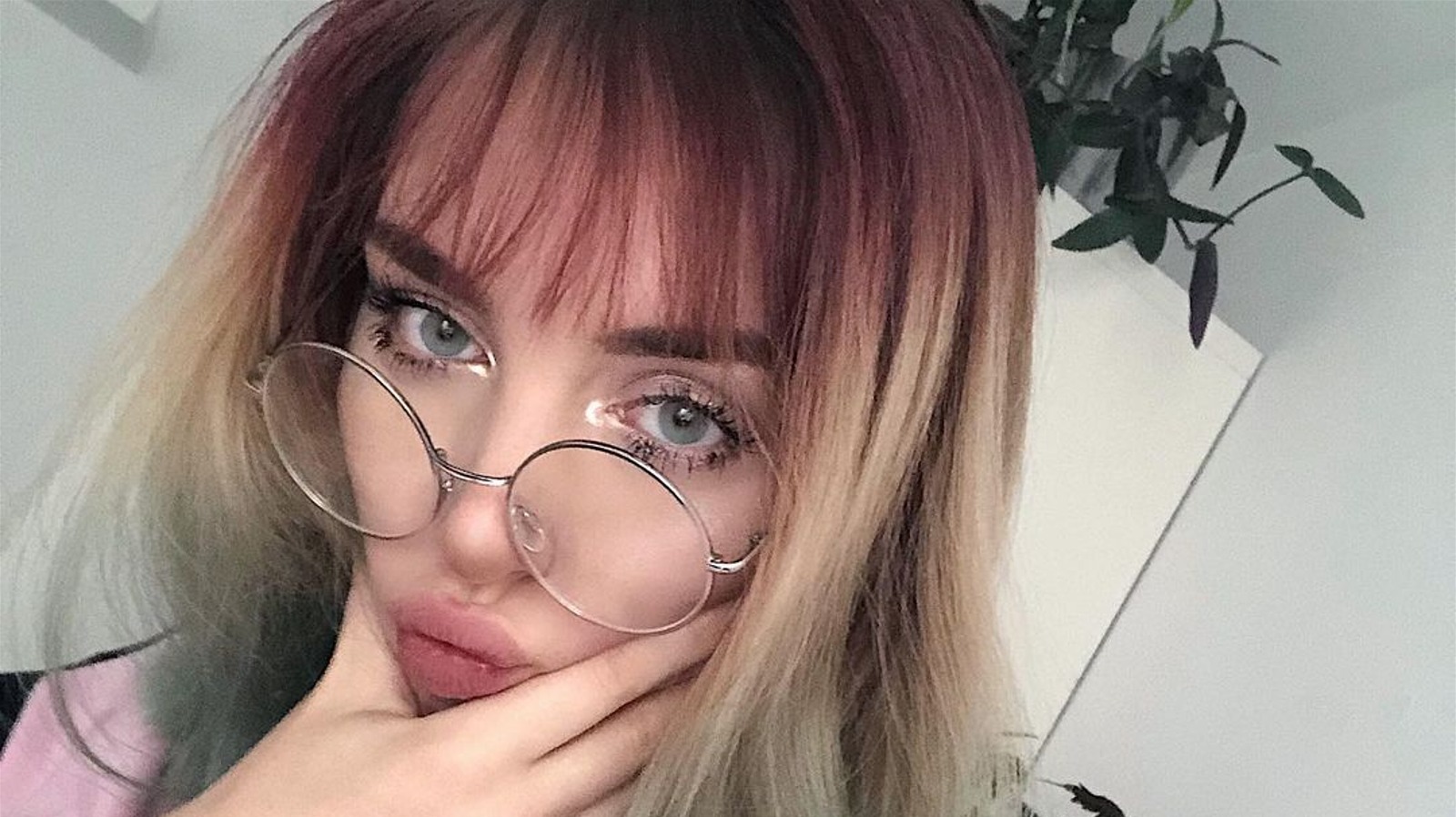 See-Through Bangs Are The Breezy Fringe Trend You Need To Try For The Summer
