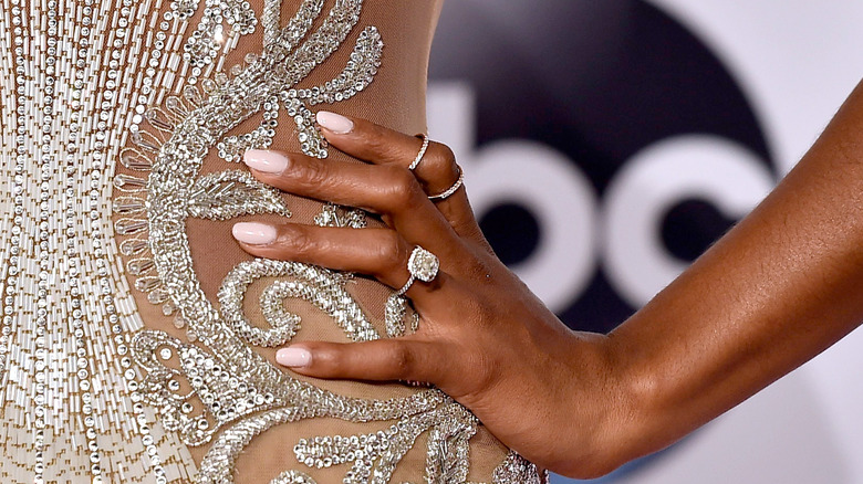 Sheer manicure on red carpet