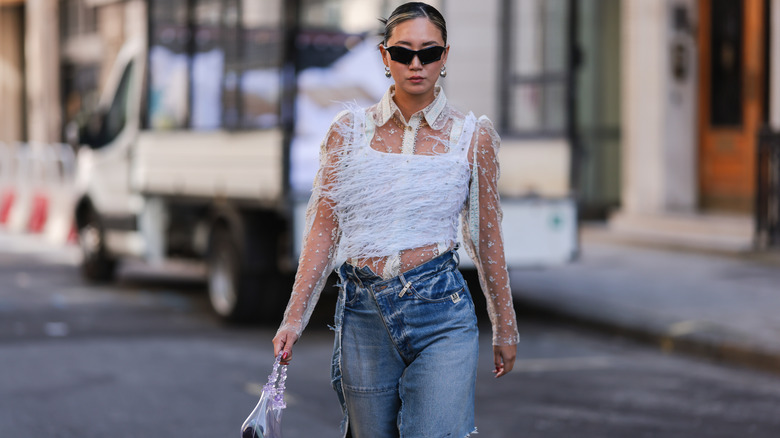 How To Wear A Sheer Top  Wearing A Sheer Top In Spring