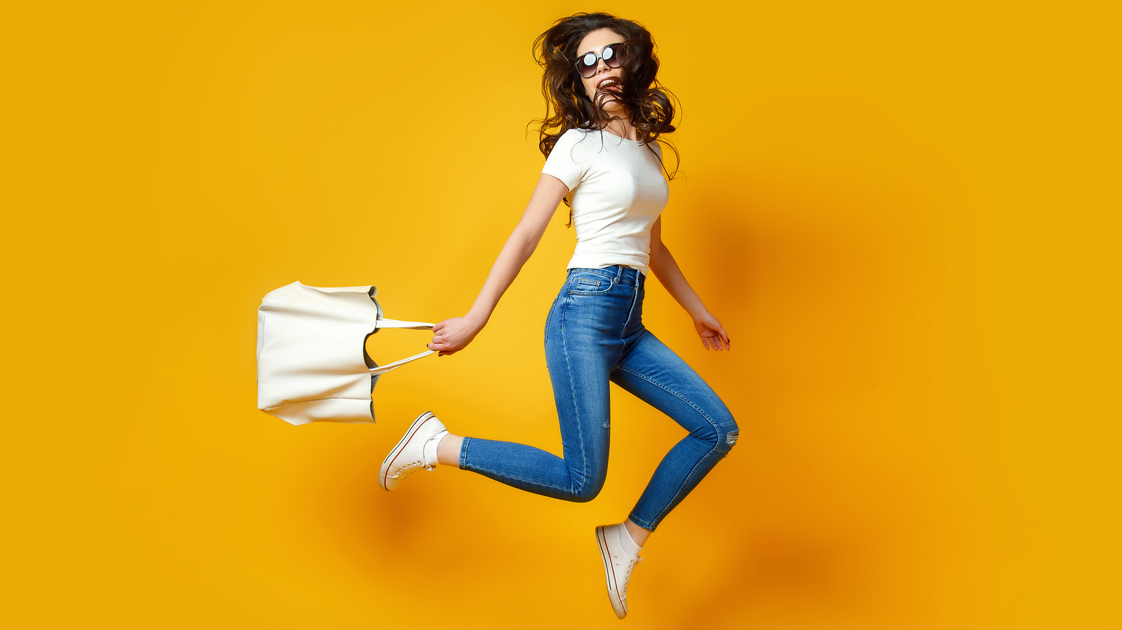 How To Style Skinny Jeans 2022