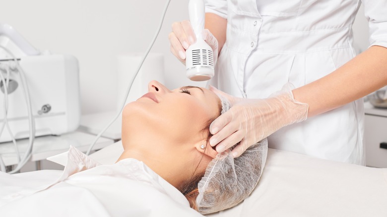 woman having cryotherapy done