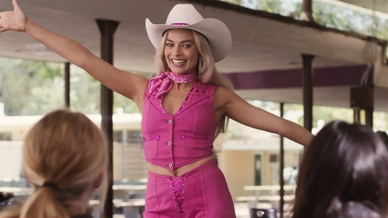 Margot Robbie in Barbie cowgirl outfit 