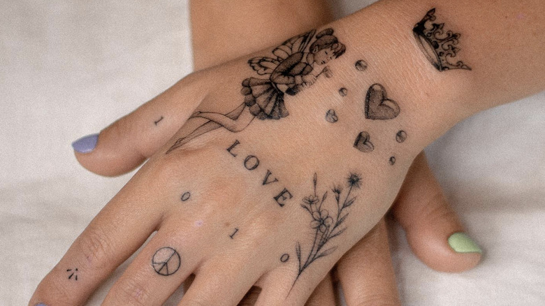 small tattoos on hand