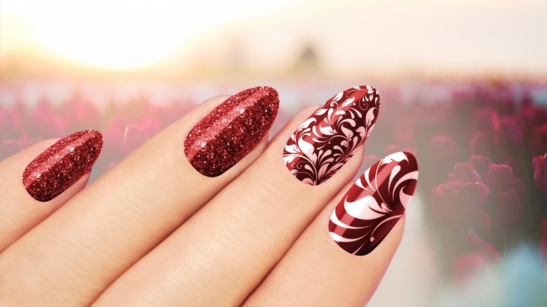 Sparkling July 4 Nail Art Ideas