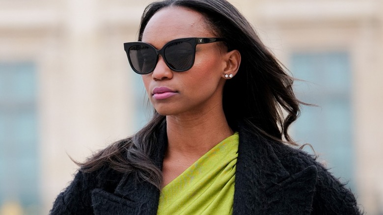 The Essence Of Sunglasses In An Outfit: Our Top Picks